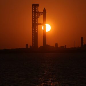 SpaceX Starship Completes Test Flight with Successful Booster Catch, Ship Splashdown