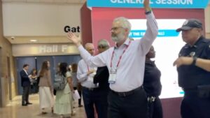 ADA CEO apologizes for ejecting scientists who distributed critical editorial