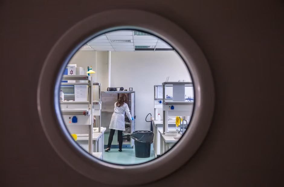 AI researchers Adler and Pritzel leave Google for Anthropic