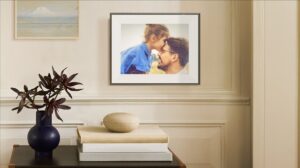 Aura releases e-ink photo frame that mimics printed photos