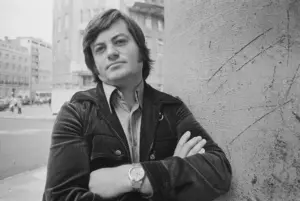 BAFTA-Winning Investigative Journalist Roger Cook Dies at 83