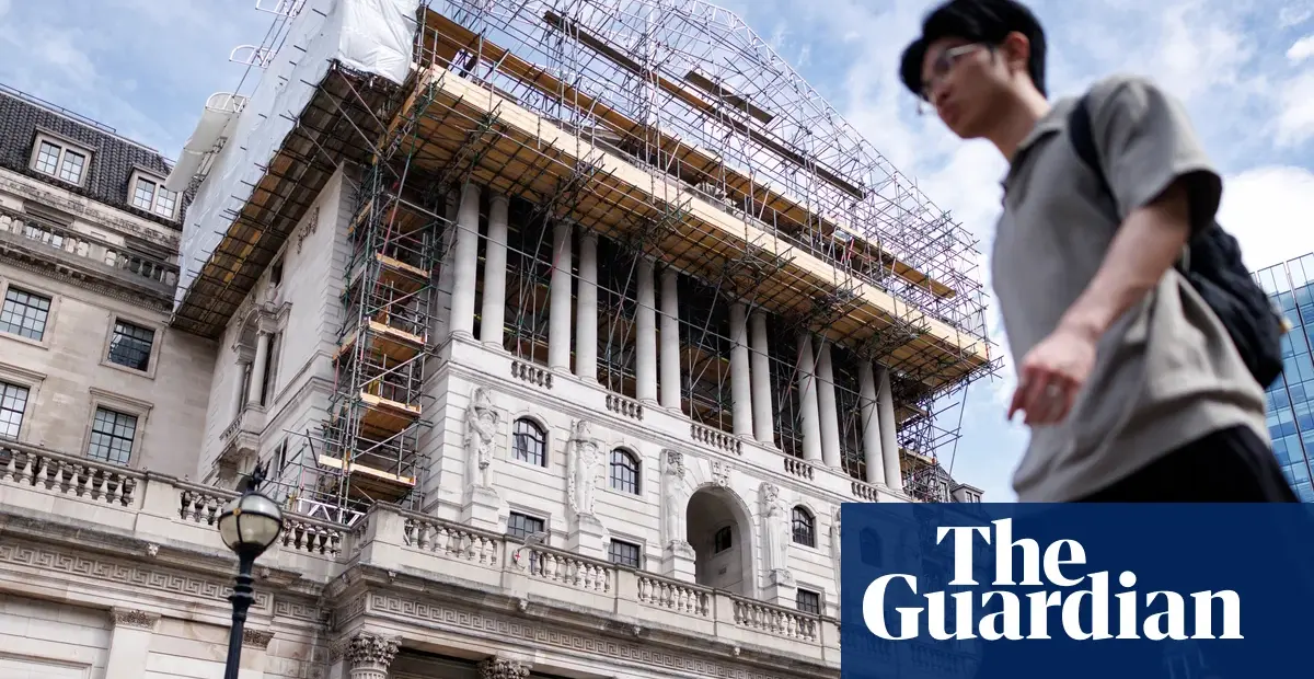 Bank of England governor warns of higher costs ahead despite falling oil prices
