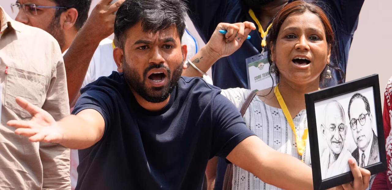 Cockroach Party Protesters Demand India Education Minister's Resignation in New Delhi