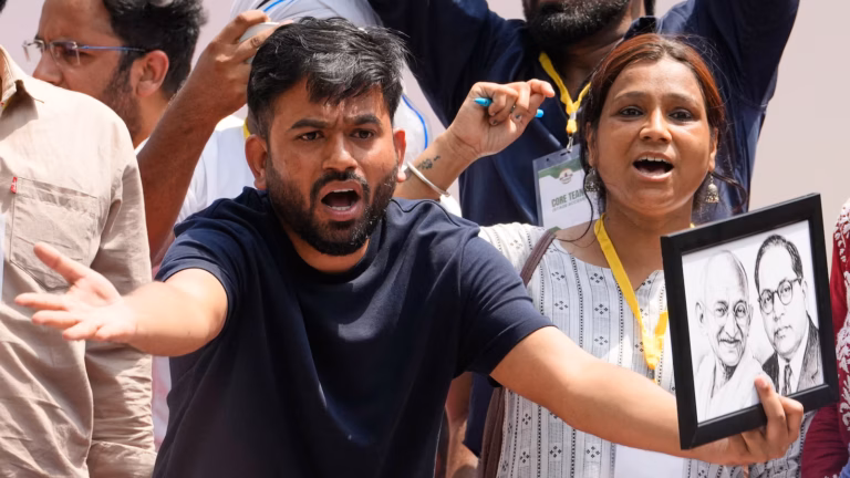 Cockroach Party Protesters Demand India Education Minister's Resignation in New Delhi