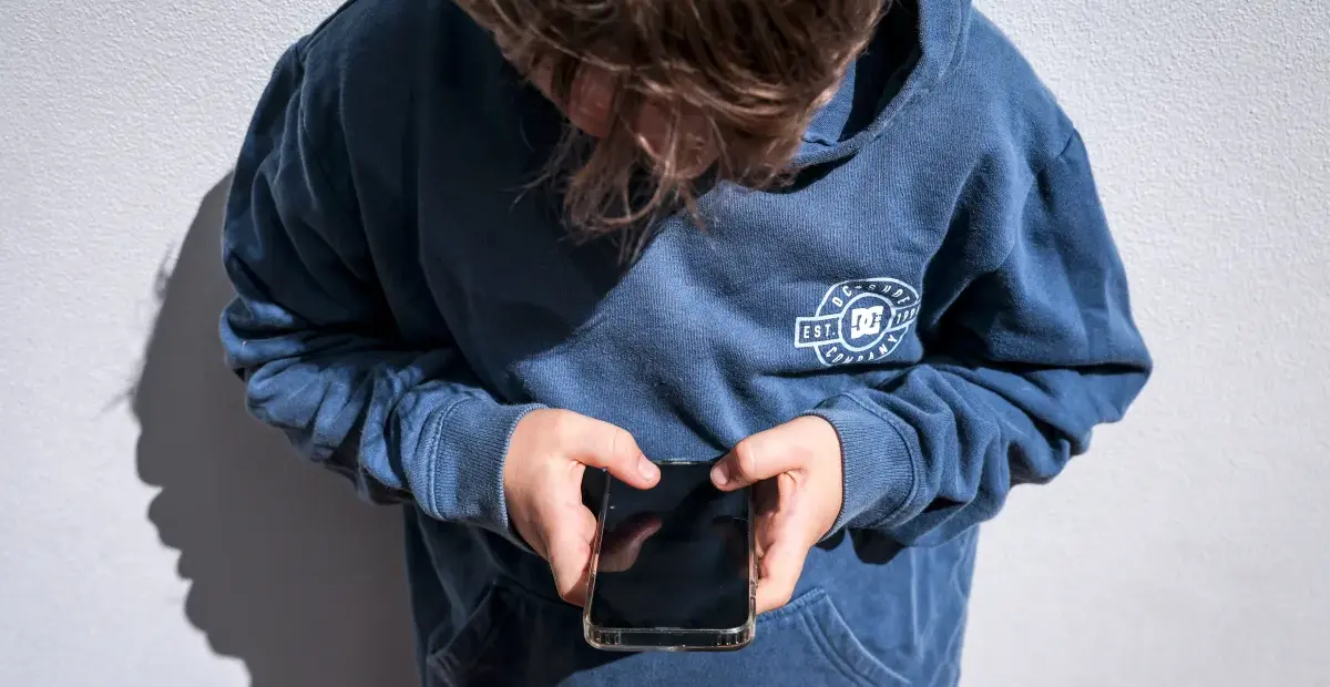 Countries move to restrict social media access for children