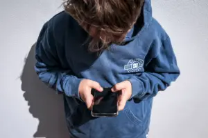 Countries move to restrict social media access for children