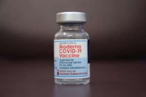 FDA panel reviews Moderna's mRNA flu vaccine for older adults