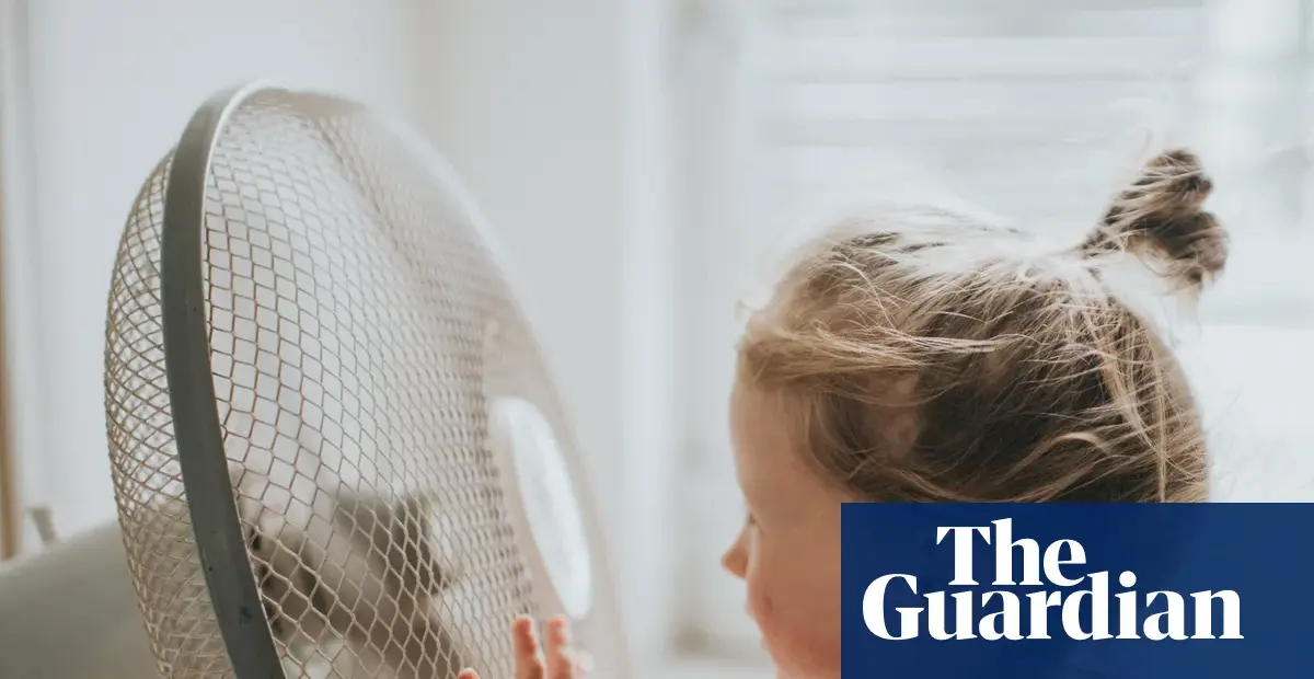 Grid operator issues rare summer power warning amid UK heatwave