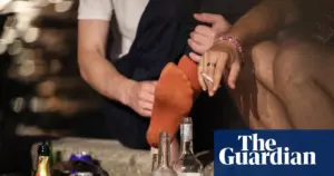 Health experts warn of alcohol risks during record-breaking European heatwave