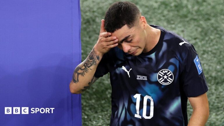 Paraguay beats Turkey 1-0 as Almiron gets first red card for covering mouth