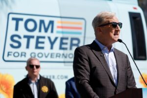 Progressive Billionaire Candidates Gain Left Support