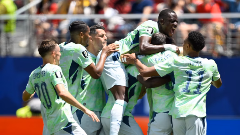 Qatar earns first World Cup point with stoppage-time equalizer against Switzerland