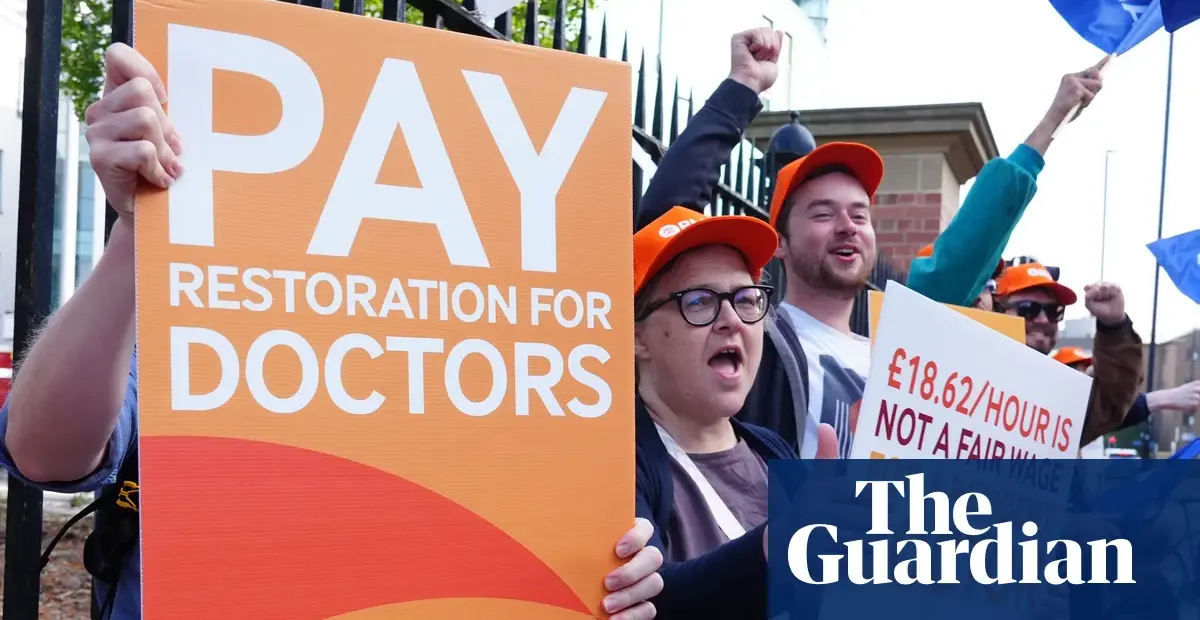 Resident doctors in England vote to accept government pay and jobs deal