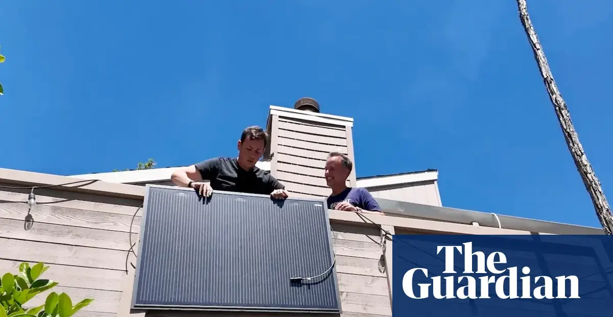 Retailers discuss selling plug-in balcony solar panels with UK government