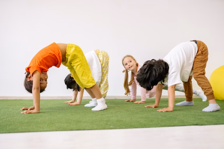 Study links forward bending at work to higher miscarriage risk