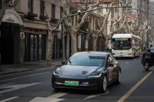Tesla disputes Autopilot role in fatal Texas crash