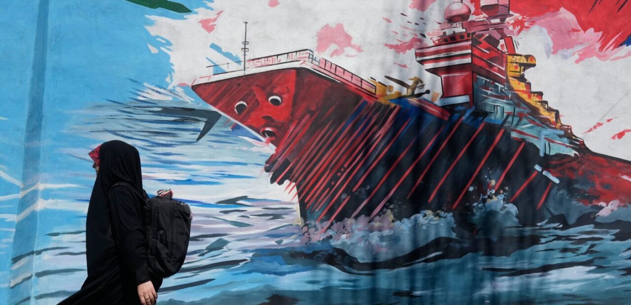 Trump Threatens Major Strikes on Iran, Seeks Control of Oil Industry