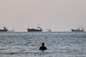 U.S. and Iran Signal Peace Deal Imminent as Oil Prices Drop
