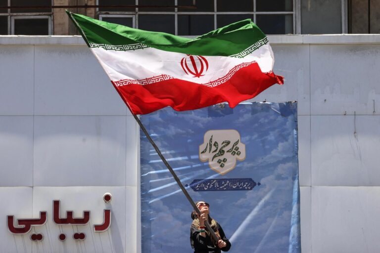 US and Iran Reach Peace Agreement, Lift Sanctions for Nuclear Talks