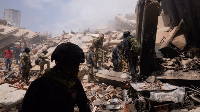 Venezuela Quakes Most Powerful Since 1900, U.S. Pledges Major Aid