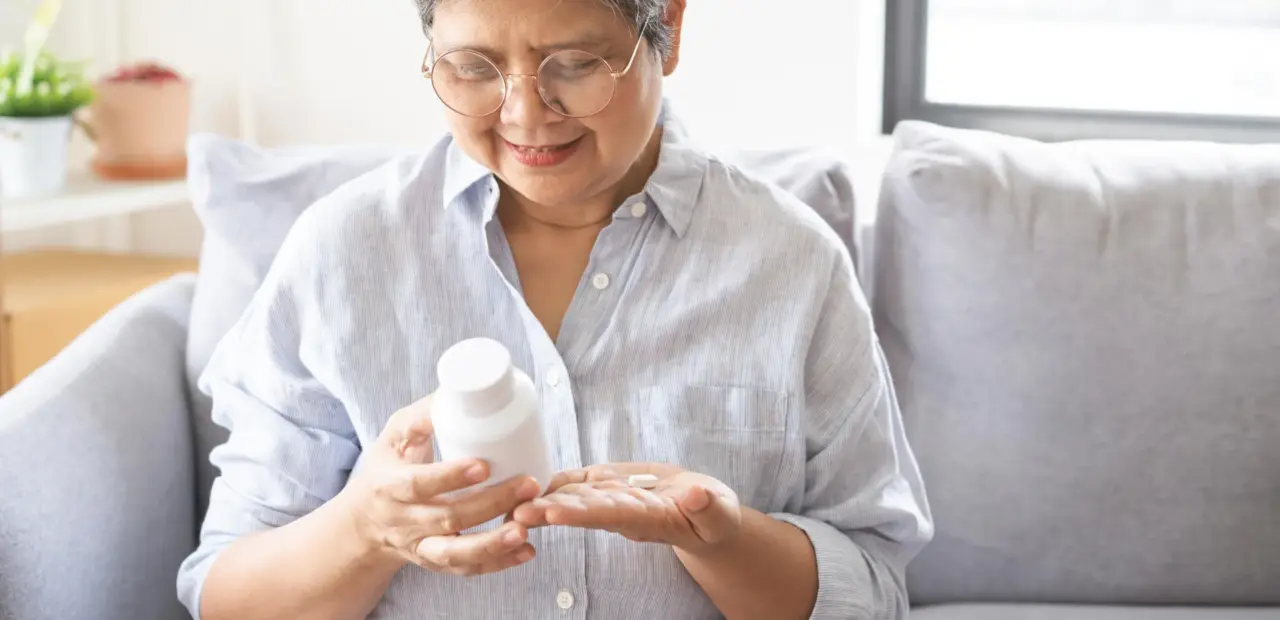 Vitamin B12 deficiency symptoms can mimic normal aging, researchers report
