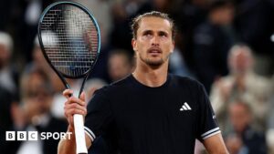 Zverev advances to French Open semi-final against Mensik