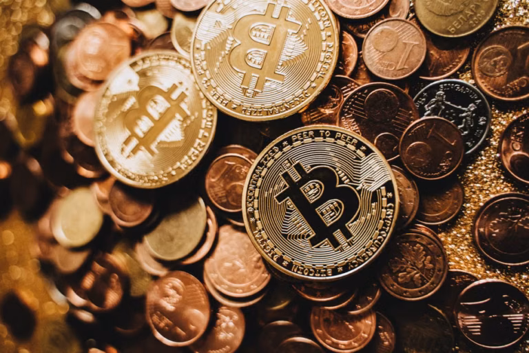 Assorted Links: Digital Money, Japan Baths, and AI Patterns