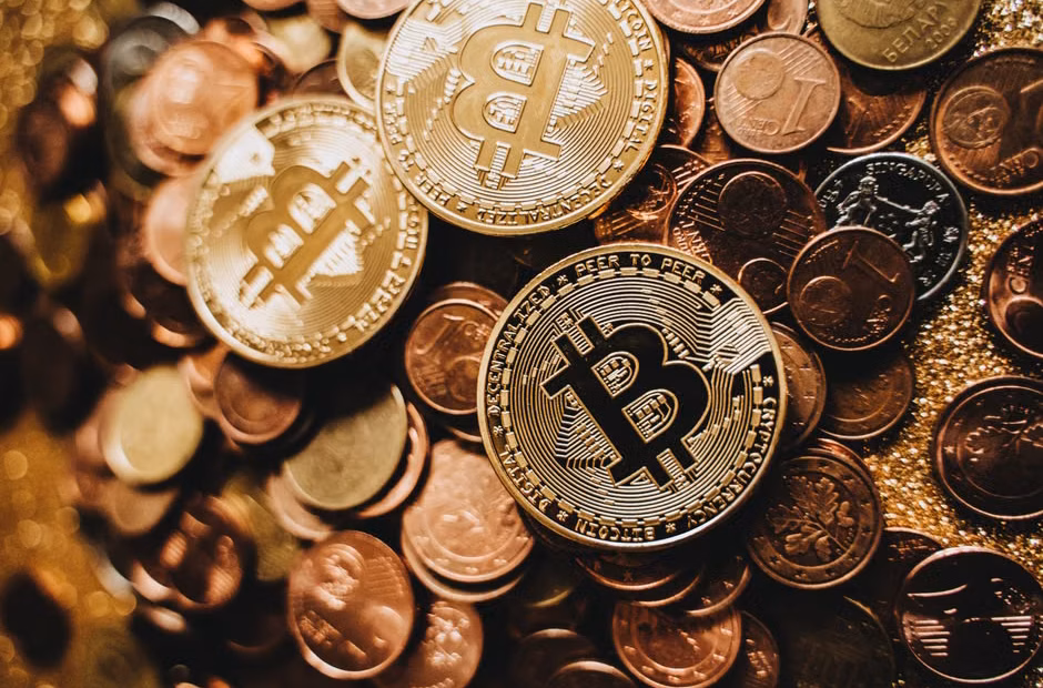 Assorted Links: Digital Money, Japan Baths, and AI Patterns