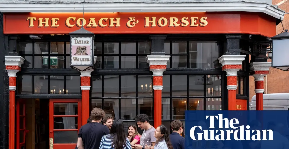 Burnham announces 20% business rates cut for England pubs and music venues