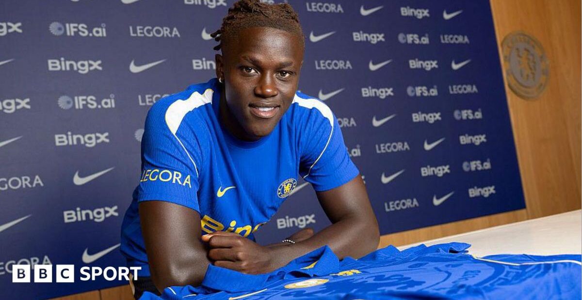 Chelsea unveils winger Quenda, compared to Saka and Ronaldo