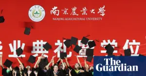 China faces record graduate glut as 12.7 million enter tight job market