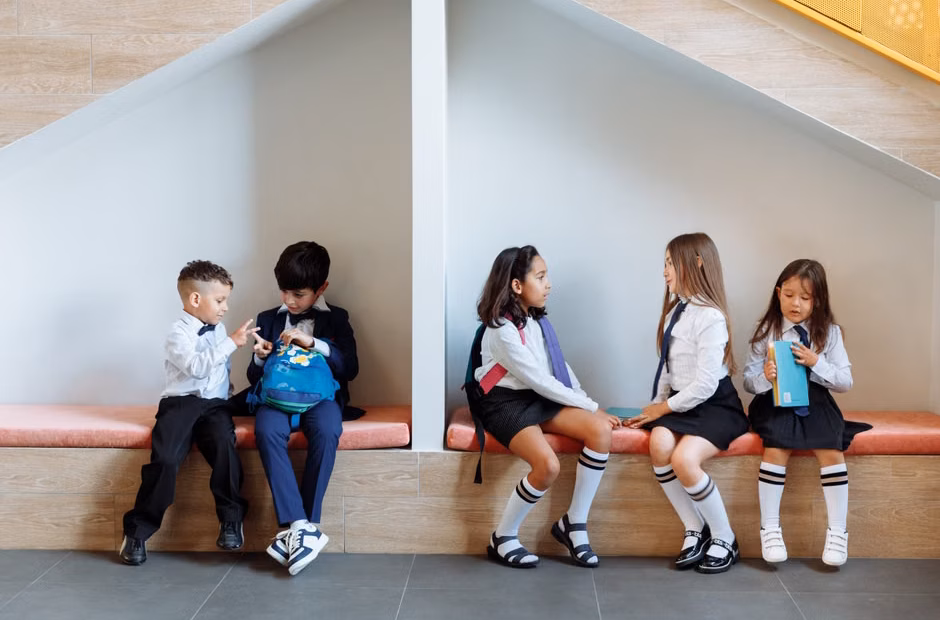 EU panel recommends supervised social media for children under 13