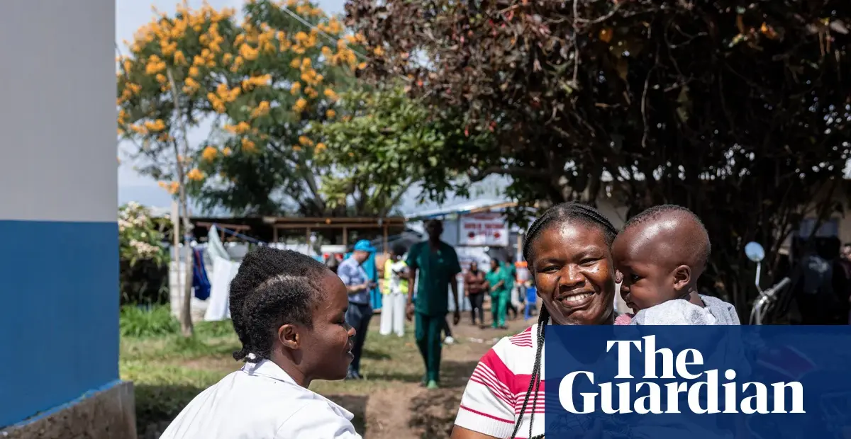 Ebola treatment trial enrolls first patients in DRC outbreak