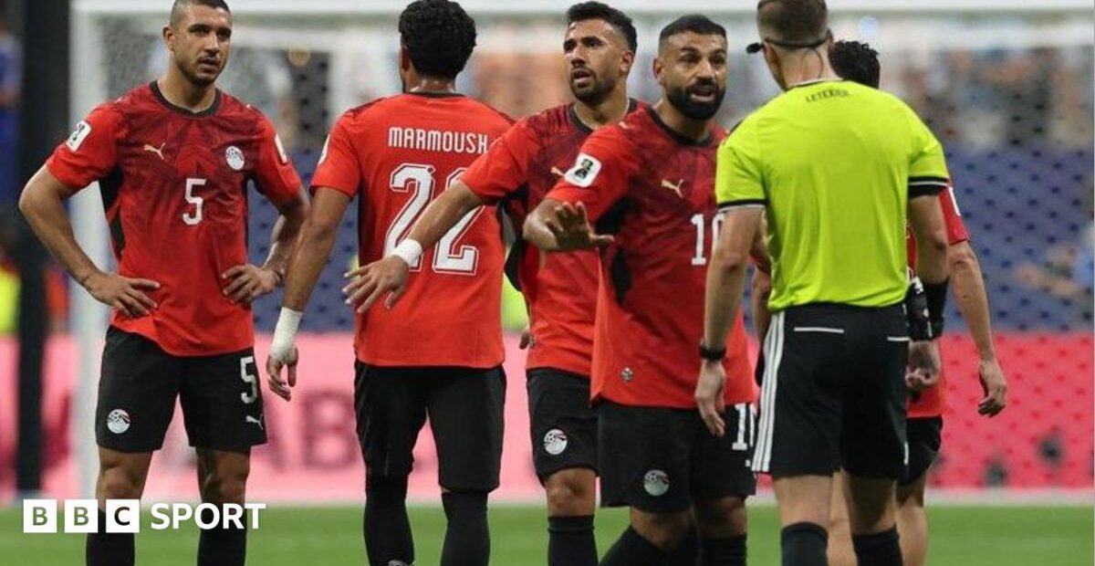 Egypt coach criticizes refereeing after World Cup loss to Argentina