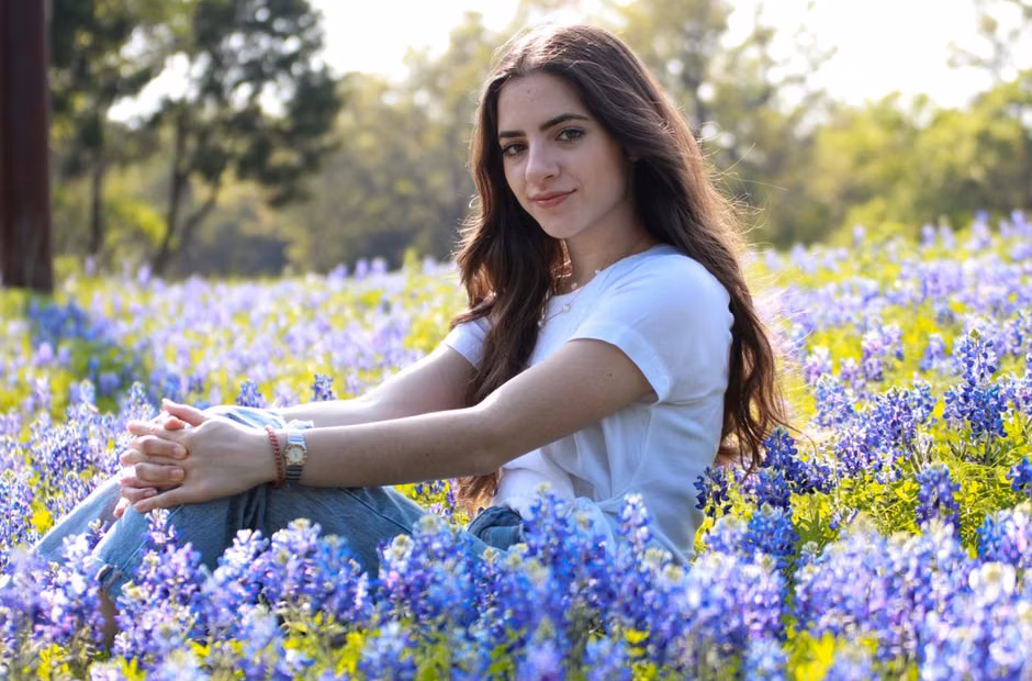 Ella Langley’s ‘Choosin’ Texas’ Ties Whitney Houston and Mariah Carey’s Hot 100 Record