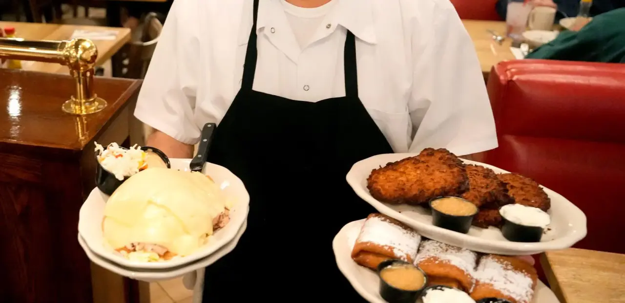 Food runners face changing duties and pay concerns amid delivery app growth