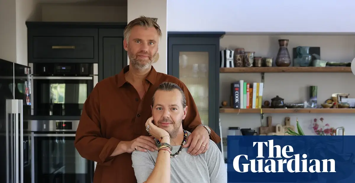 Gay couple turns to Mexico for surrogacy after UK challenges