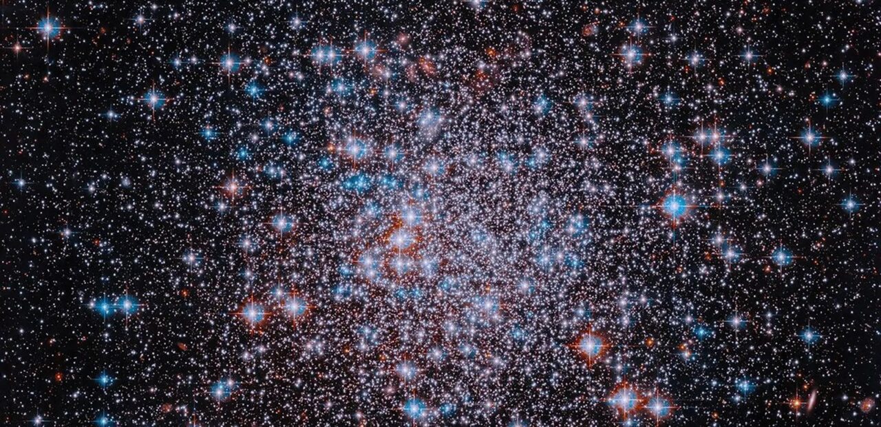 Hubble Image Linked to Two Different Globular Clusters in Reports