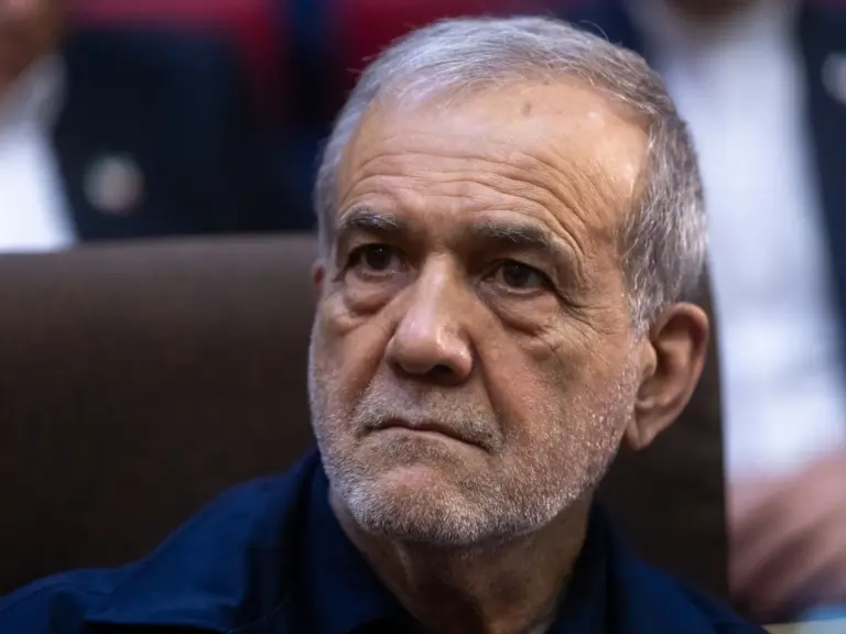Iran government and state TV clash over negotiation coverage