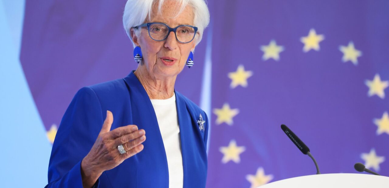Lagarde leaves door open to early ECB exit amid French politics