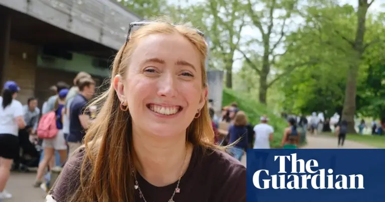 Mother calls for Treasury disciplinary change after daughter's suicide