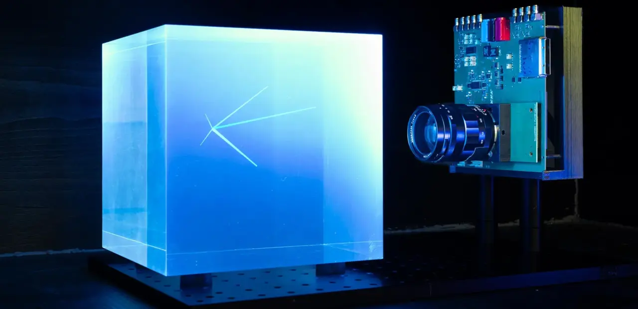 New camera tracks invisible particles in 3D using light-field technology