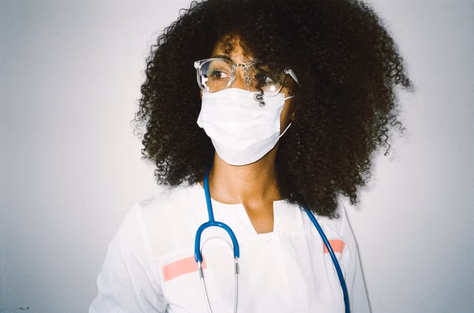 ‘Night Nurse’ Review: Film About Caretaker Drawn Into Patient’s Grift Premiered at Sundance