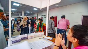 Post office pilot in India offers free reading glasses to remote communities