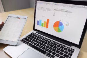 Skylight Touchscreen Calendar Helps Family Coordinate Schedules