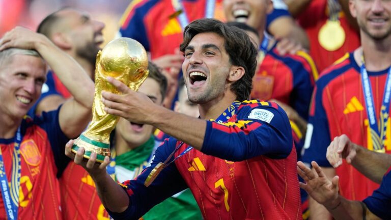Spain defeats Argentina 1-0 to win second World Cup title
