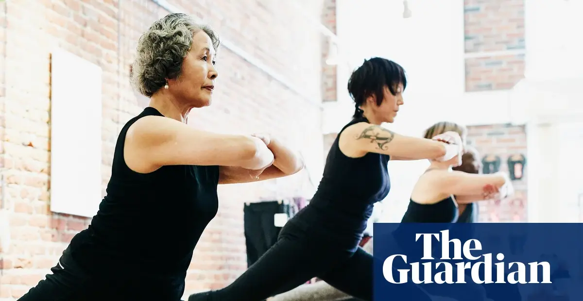 Strong chest and back muscles linked to lower heart attack risk, study finds