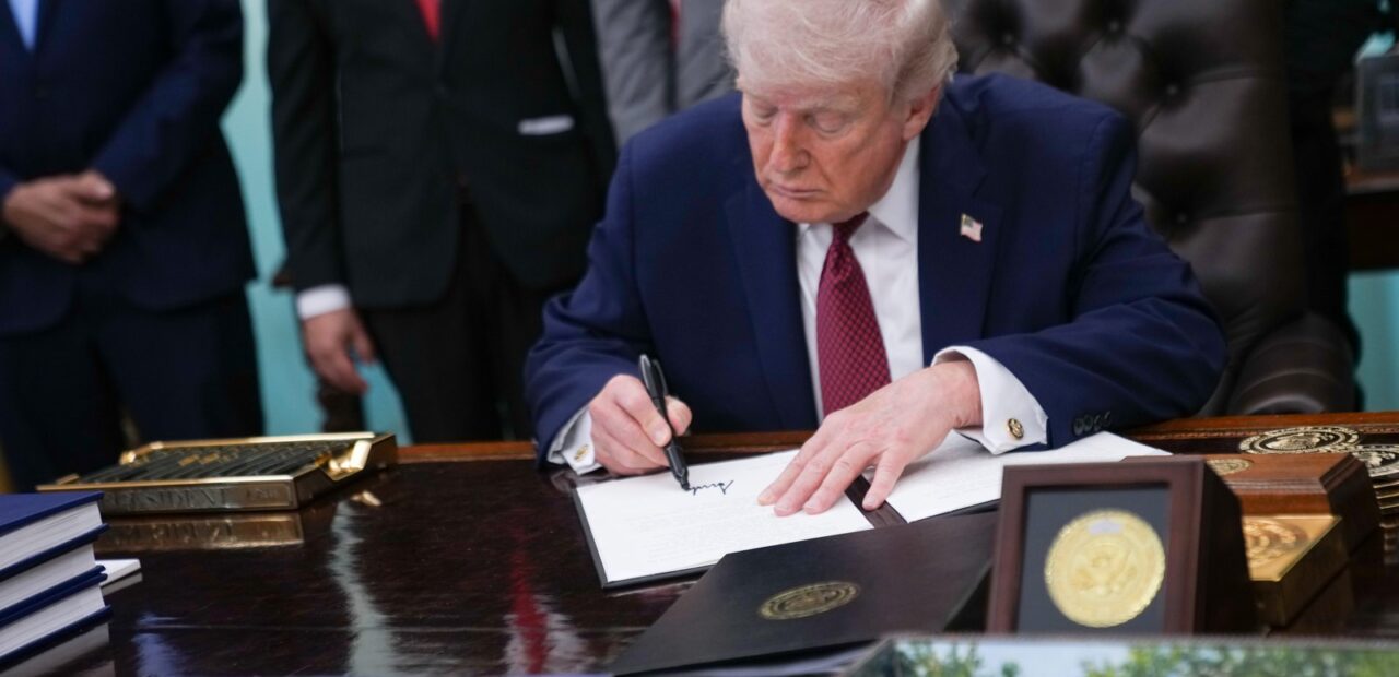 Trump announces phased generic drug tariffs starting in 2028