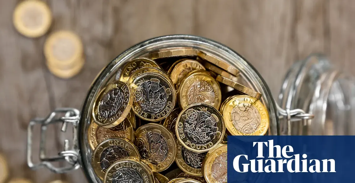 UK banks offer savings rates up to 8% amid fierce competition