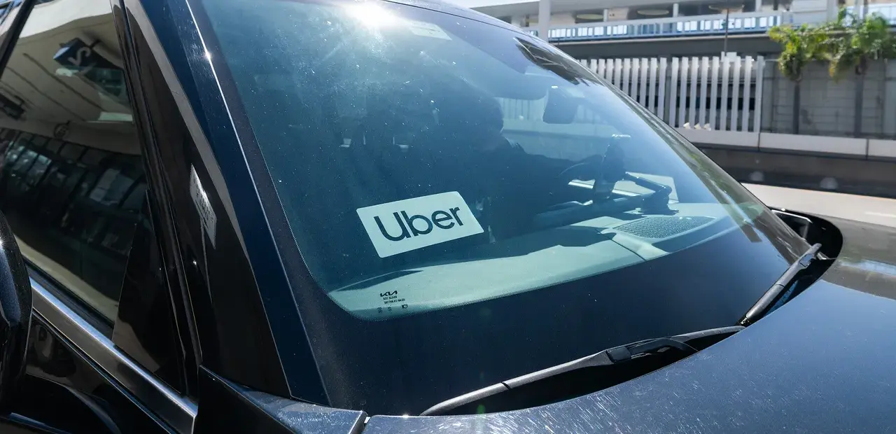Uber Lobbyists Push for Laws Requiring Human Drivers Alongside Robotaxis
